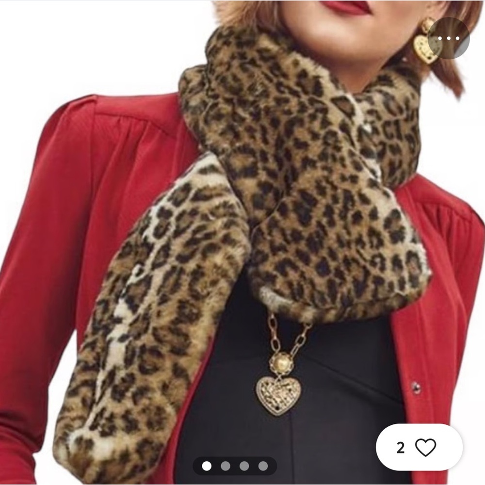 CAbi NWT $69 Brown Leopard Bundle Up One Size Wrap scarf - Picture 3 of 14